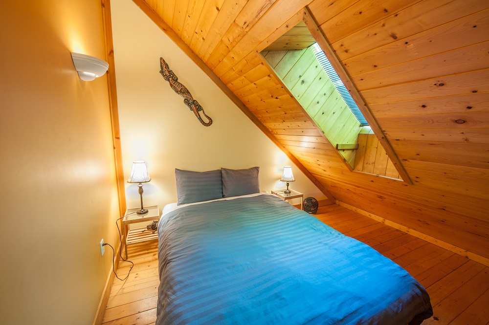 Tofino Cabinas- Cedarwood #1 - StayTofino.com