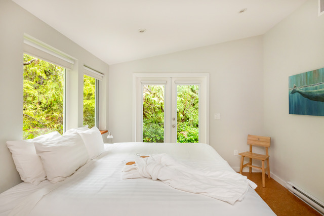 Cozy Curlew - StayTofino.com