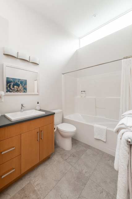 Cozy Curlew - StayTofino.com