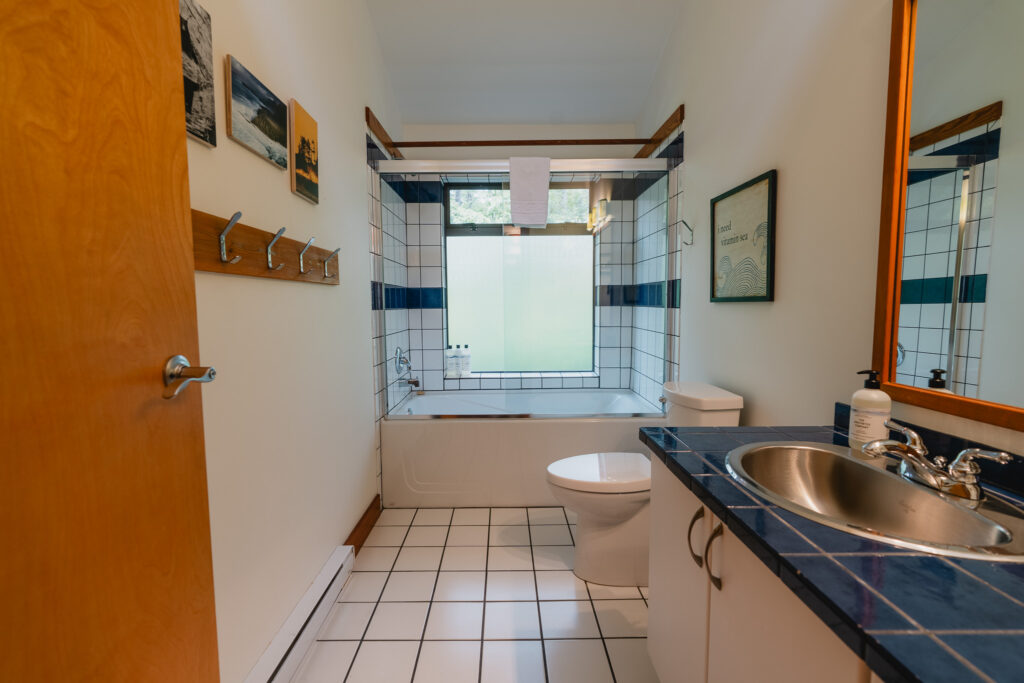 Surfwood Hideaway - StayTofino.com