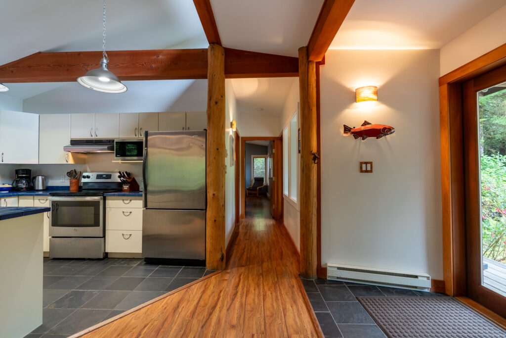 Surfwood Hideaway - StayTofino.com