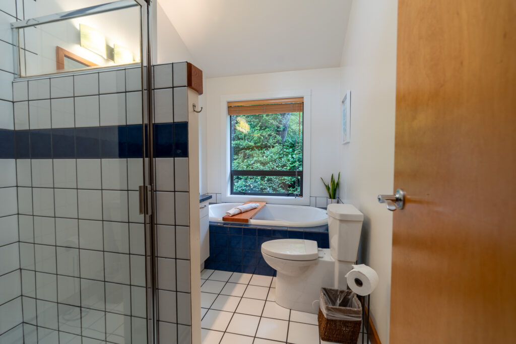 Surfwood Hideaway - StayTofino.com