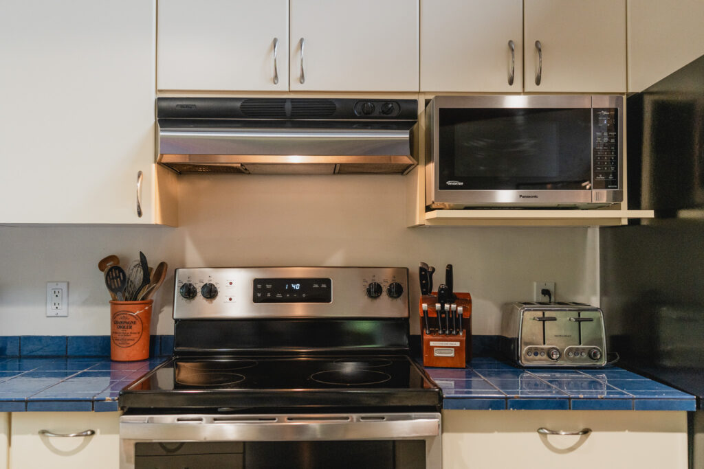 Surfwood Hideaway - StayTofino.com