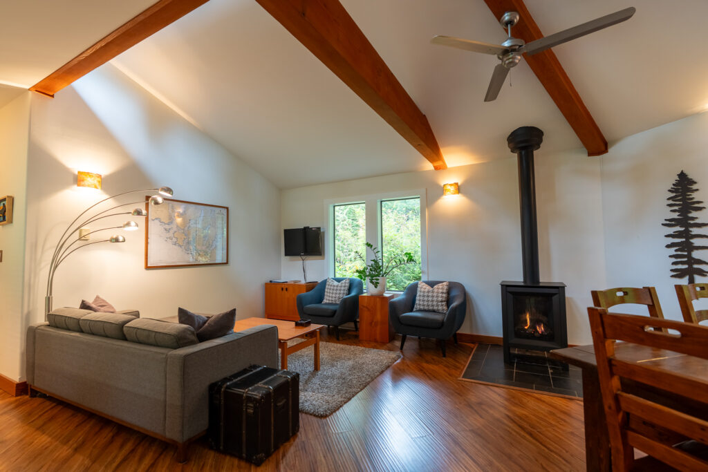 Surfwood Hideaway - StayTofino.com