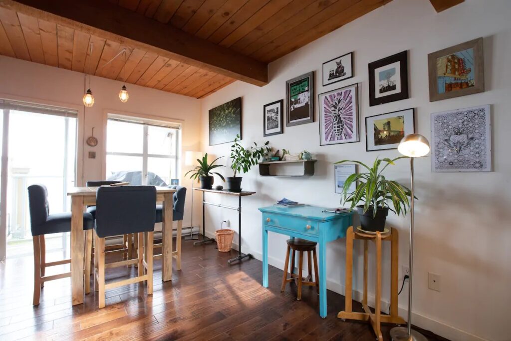 Island Vista - StayTofino.com