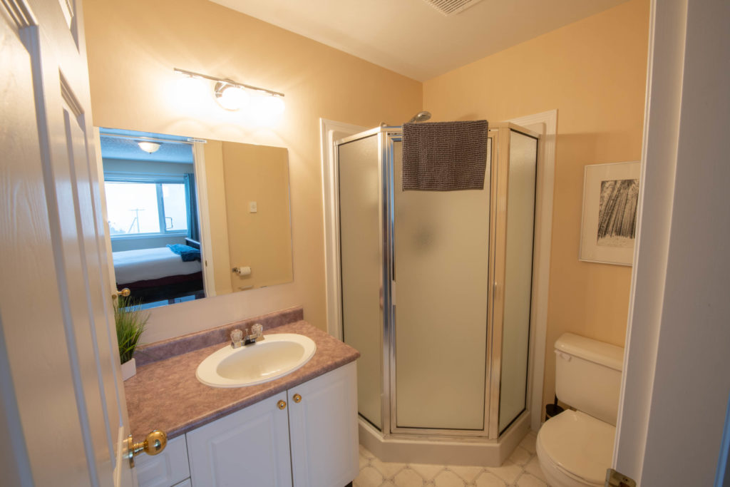 Sunset Paradise – Located at Mt. Washington - StayTofino.com