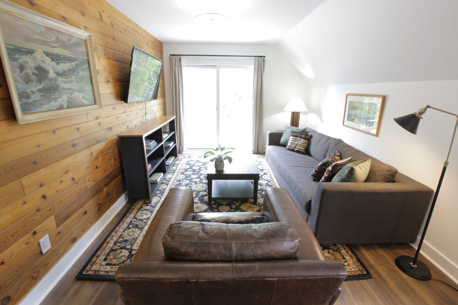 Raven Lady Suite 201 Located in Ucluelet Rentals StayTofino