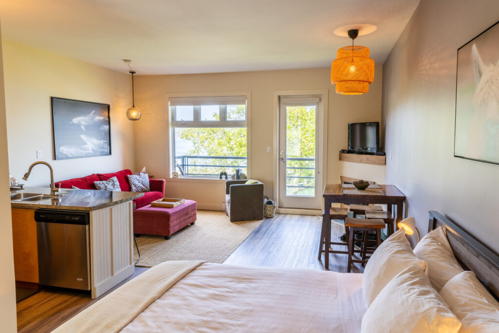 #13 – Tofino Waterfront Condo - StayTofino.com