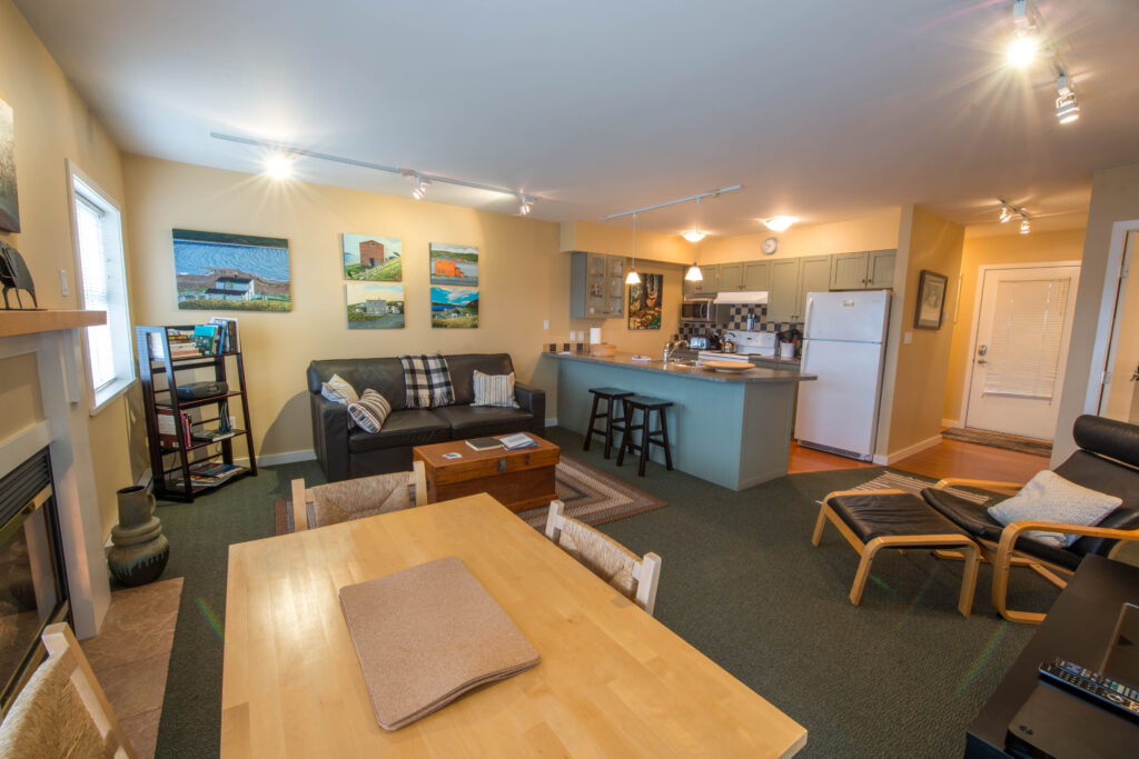 Costa Azul - StayTofino.com