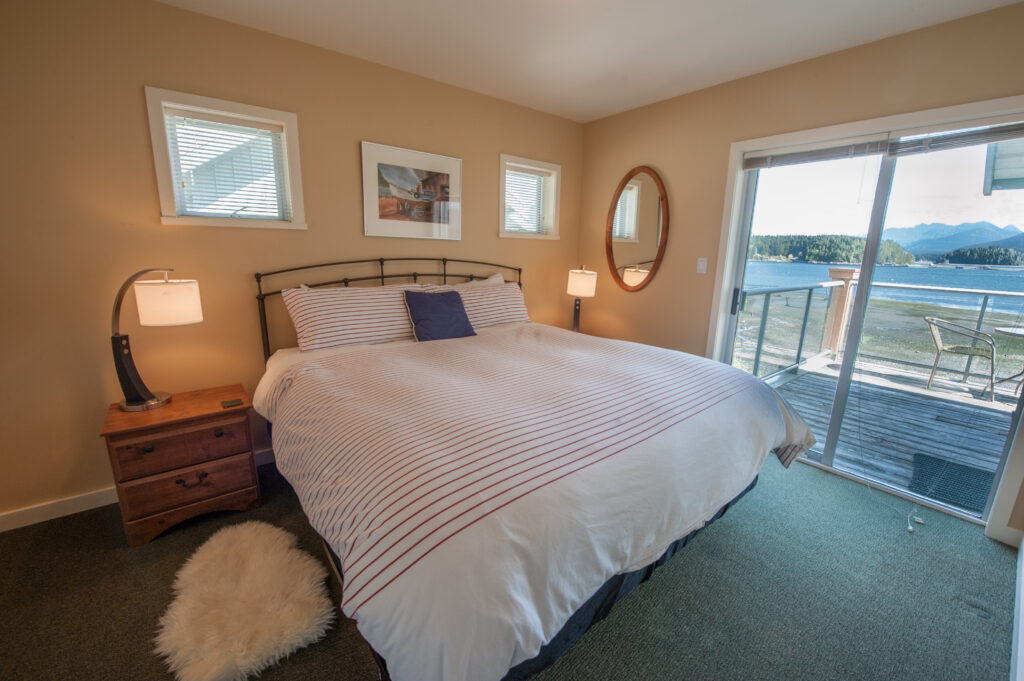 Port-O-Call - StayTofino.com