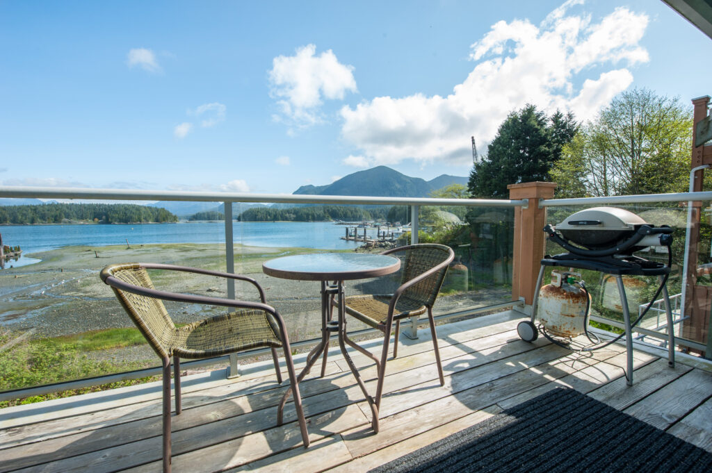 Port-O-Call - StayTofino.com